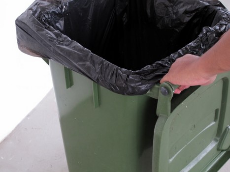 Recycling process in a commercial setting
